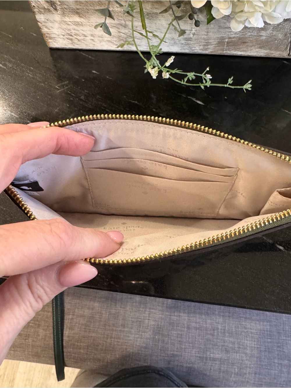 🍃🌸Kate Spade Lucy Ivory Floral Saffiano Leather L-Zip Wristlet Wallet - Picture 9 of 10